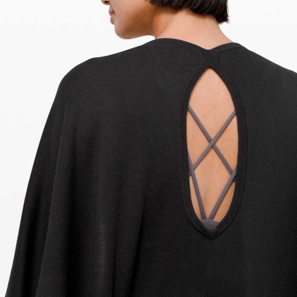 Lululemon Key to Warmth Wrap